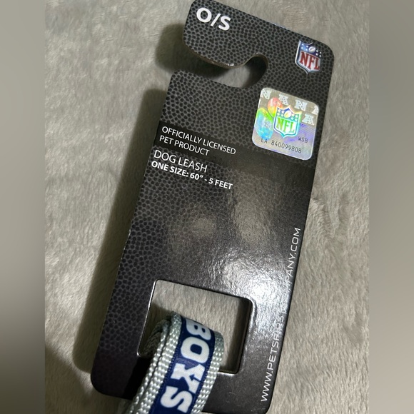 💥HOST PICK💥NFL Dog toy and leash - Picture 3 of 7